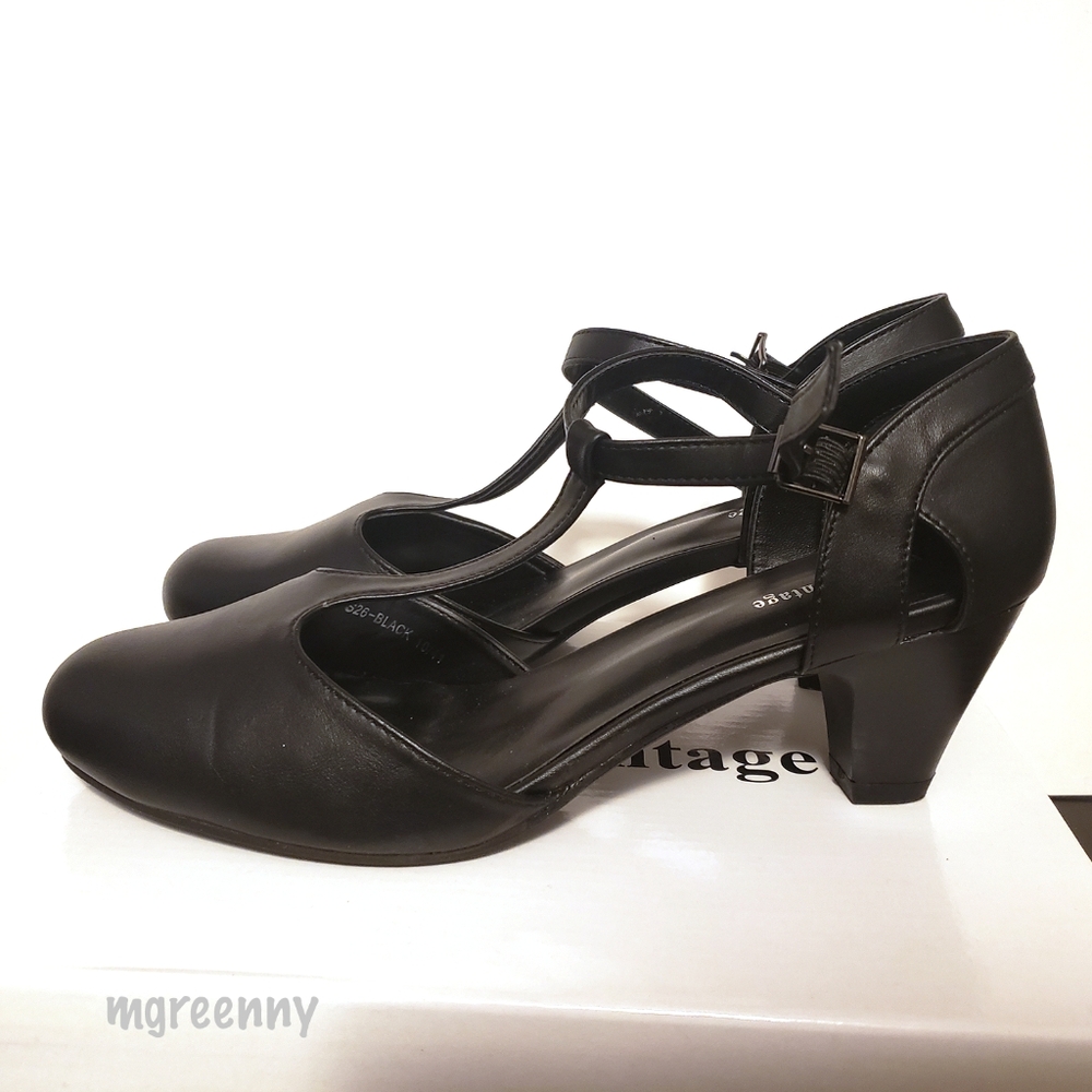 Unique Vintage 1920's Black T-Strap Roxy Pumps - Picture 4 of 7